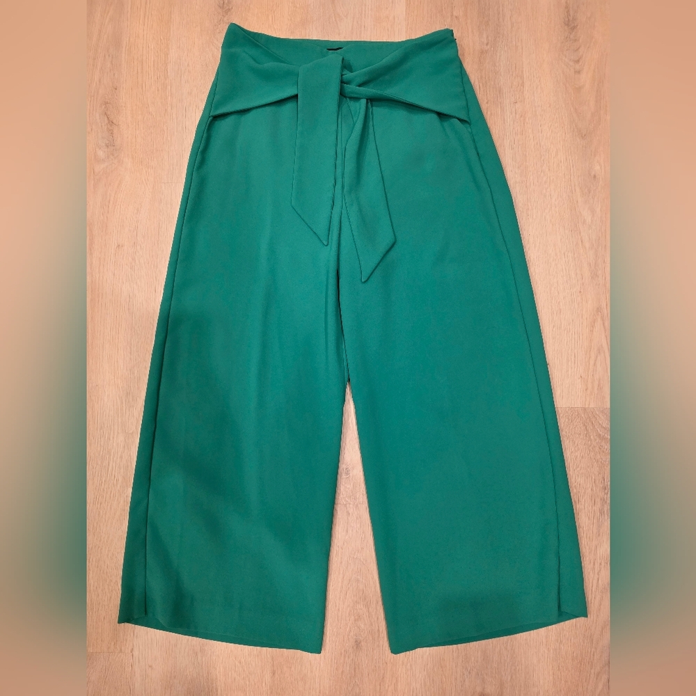 Express Emerald Green Women's Cropped Wide Leg Culottes
